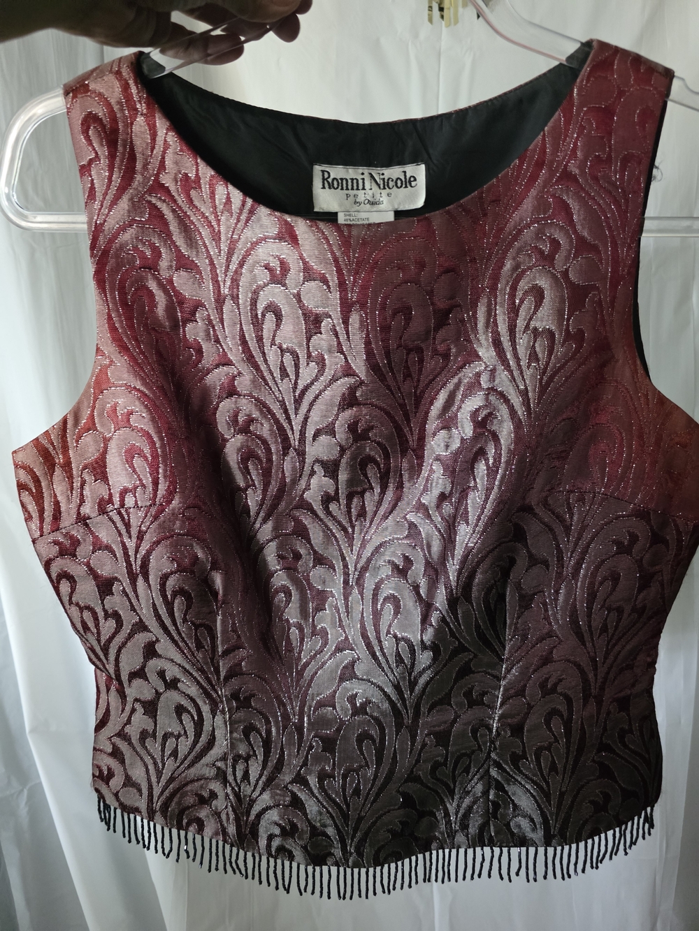 Ronni Nicole Shimmering Red Brocade Sleeveless Top
